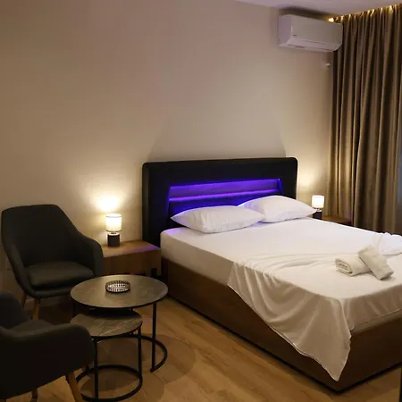 Twinora Apartment *